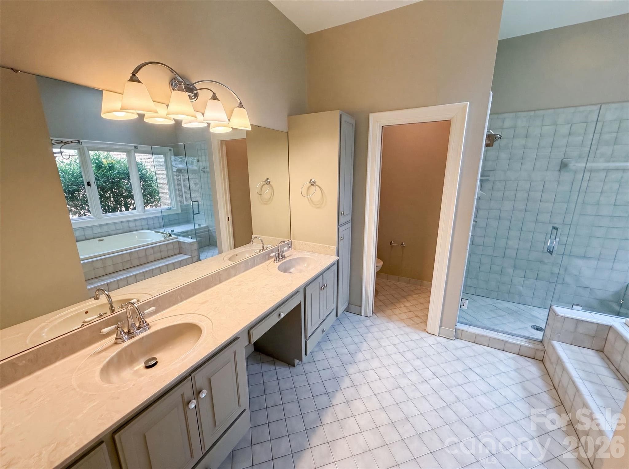 Single Family Residence at 3711 Surry Ridge Court, Charlotte, photo 14 of 27