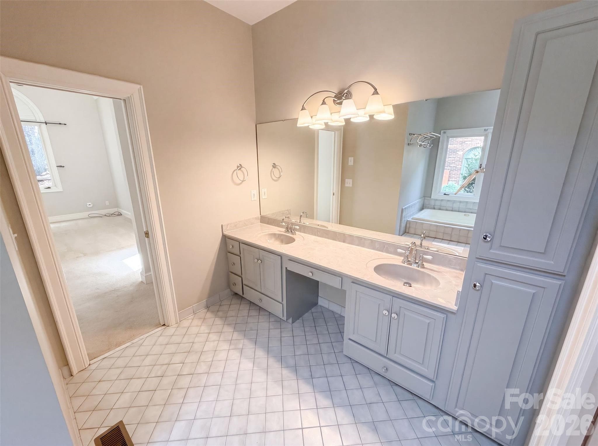 Single Family Residence at 3711 Surry Ridge Court, Charlotte, photo 16 of 27