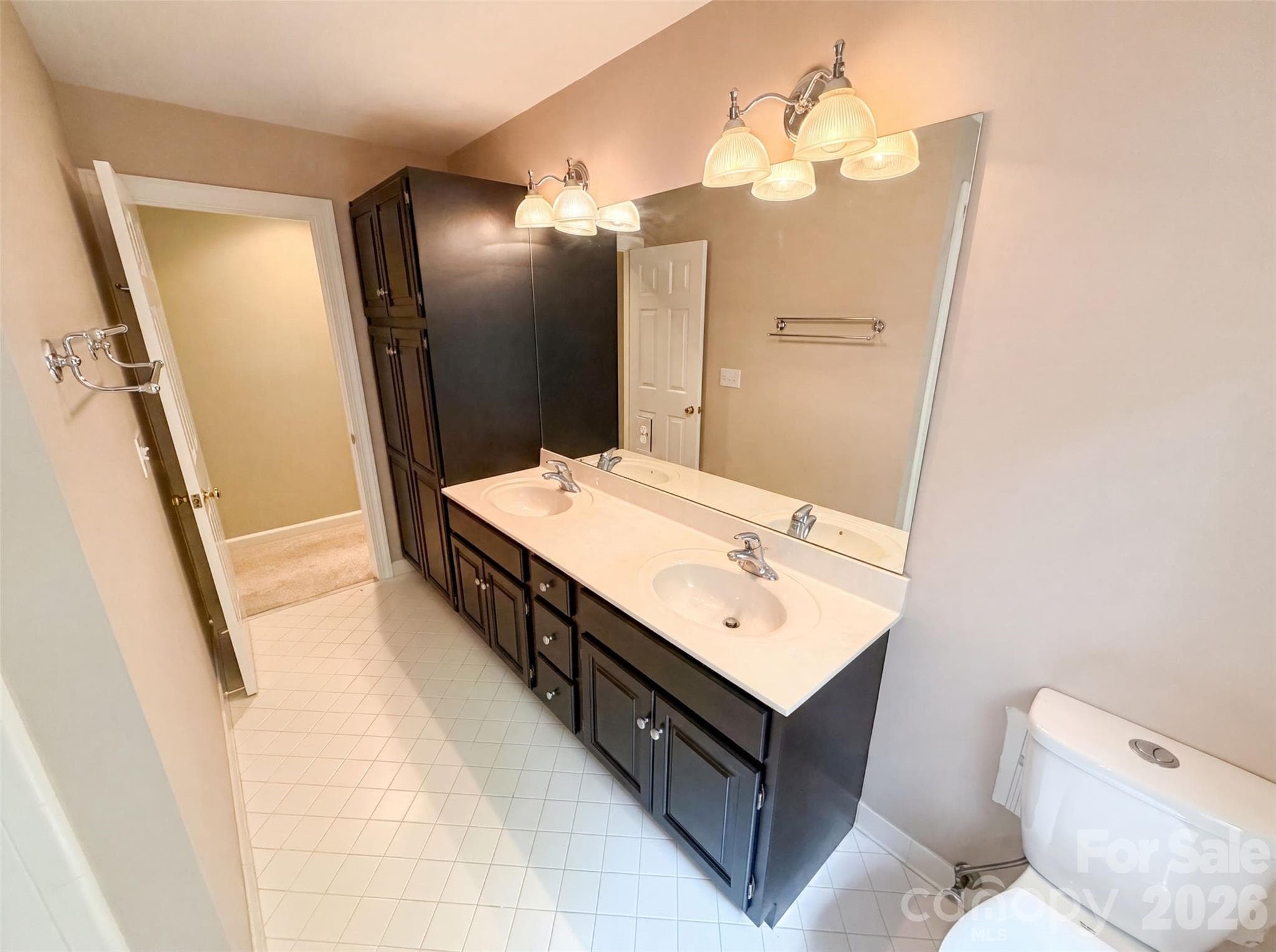 Single Family Residence at 3711 Surry Ridge Court, Charlotte, photo 17 of 27