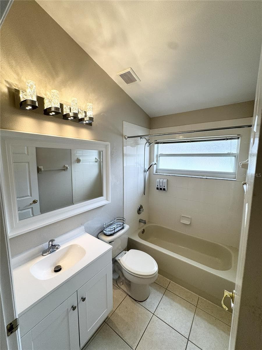 Single Family Residence at 2627 ONEIDA LOOP, KISSIMMEE, photo 18 of 24
