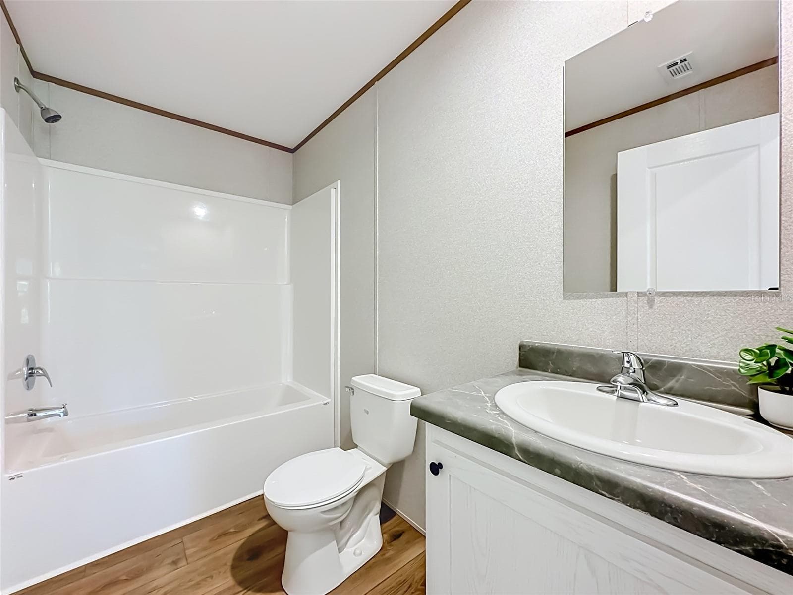 Hall bathroom - 115 BETSY ROSS PL, SATSUMA