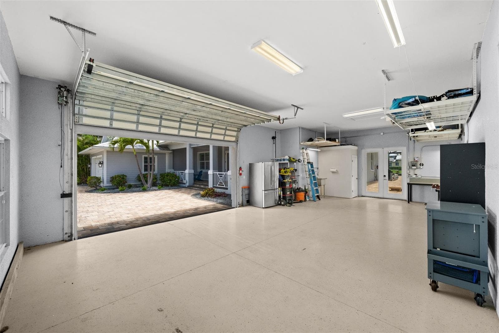 Room for all your toys in the attached 3+ car - 105 SW 52ND ST, CAPE CORAL