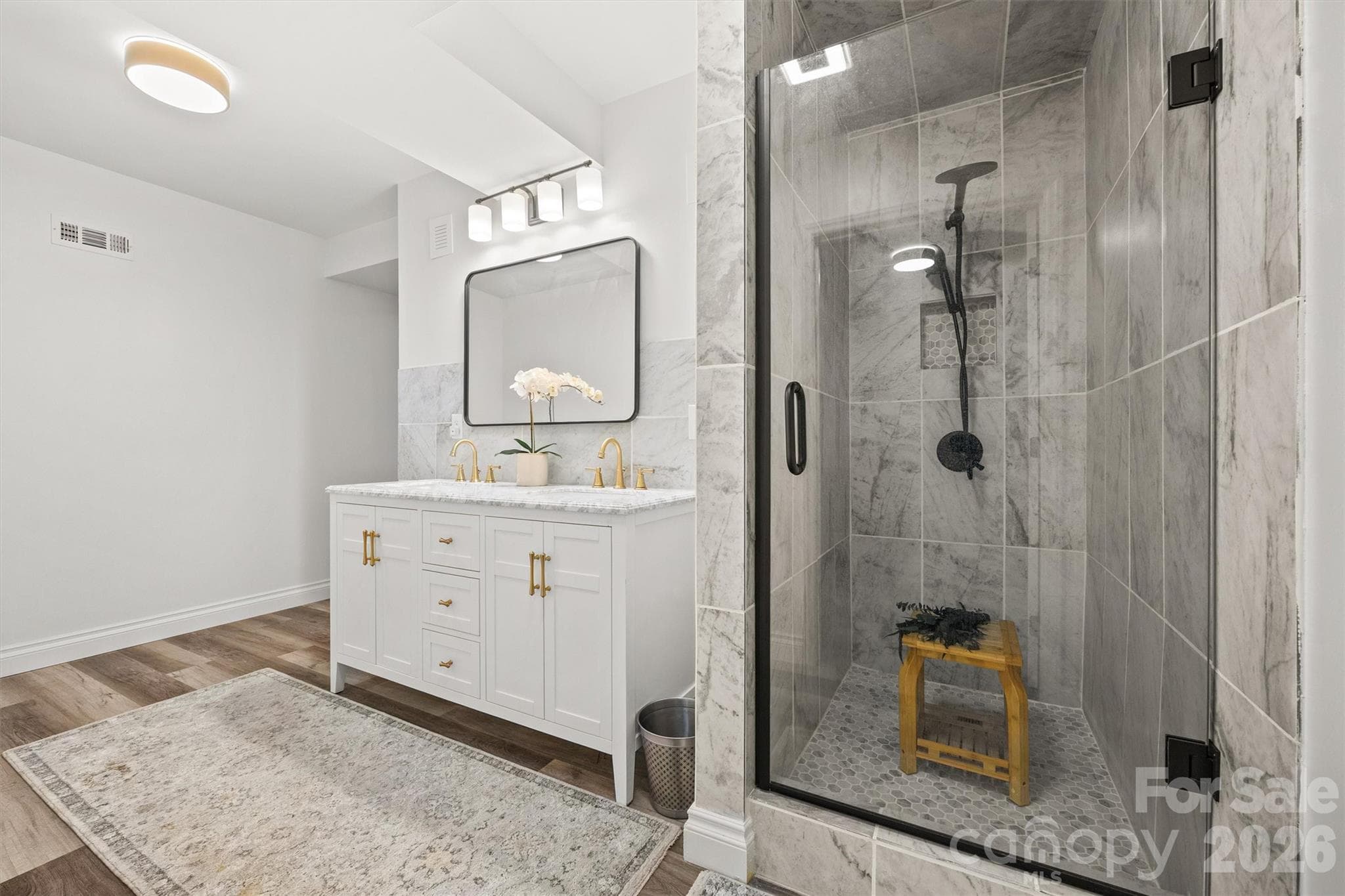 Full Bathroom in 2nd Living Quarters - 121 Isle Run Drive, Mooresville