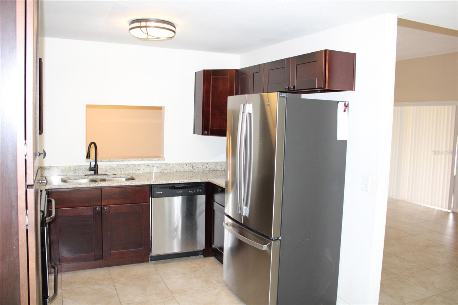 Ample kitchen area - 2288 CITRUS CT, CLEARWATER