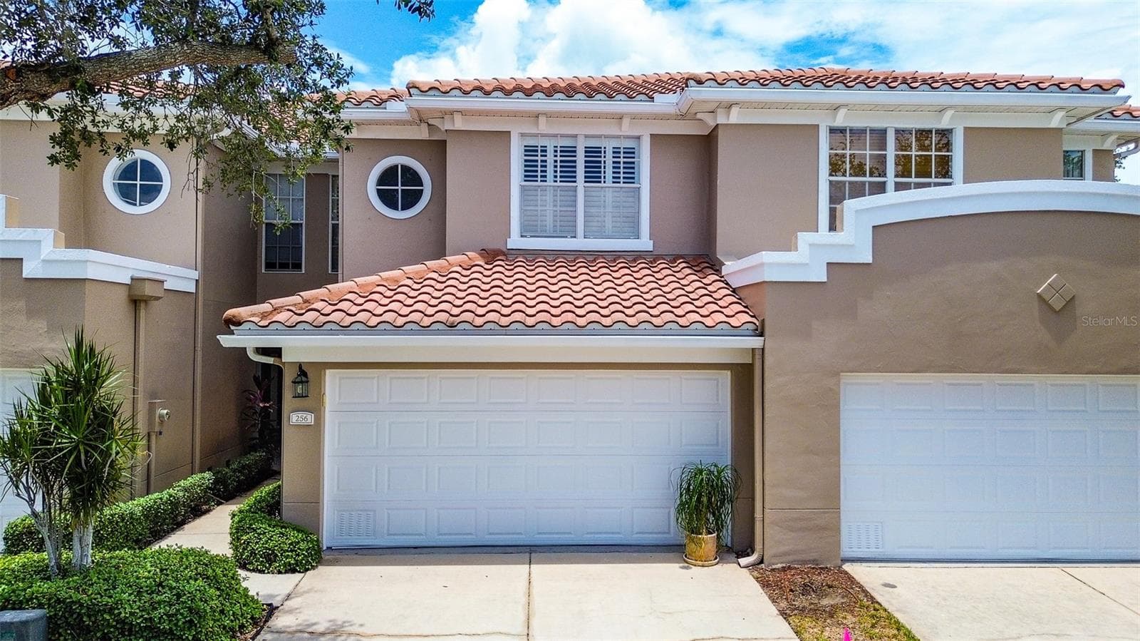 256 VALENCIA CIR