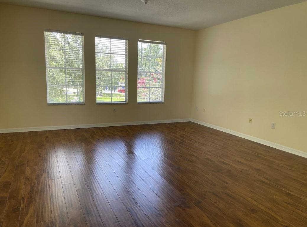 Townhouse at 2401 LEXINGTON OAK DR, BRANDON, photo 12 of 34