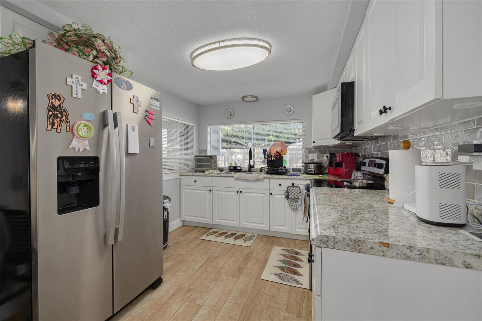 Kitchen - 3543 ROCKAWAY DR, HOLIDAY