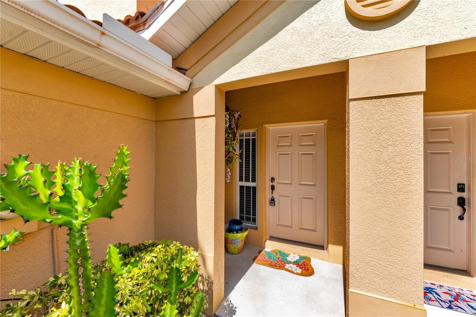 Townhouse at 1421 RIDGE TER, TARPON SPRINGS, photo 3 of 48