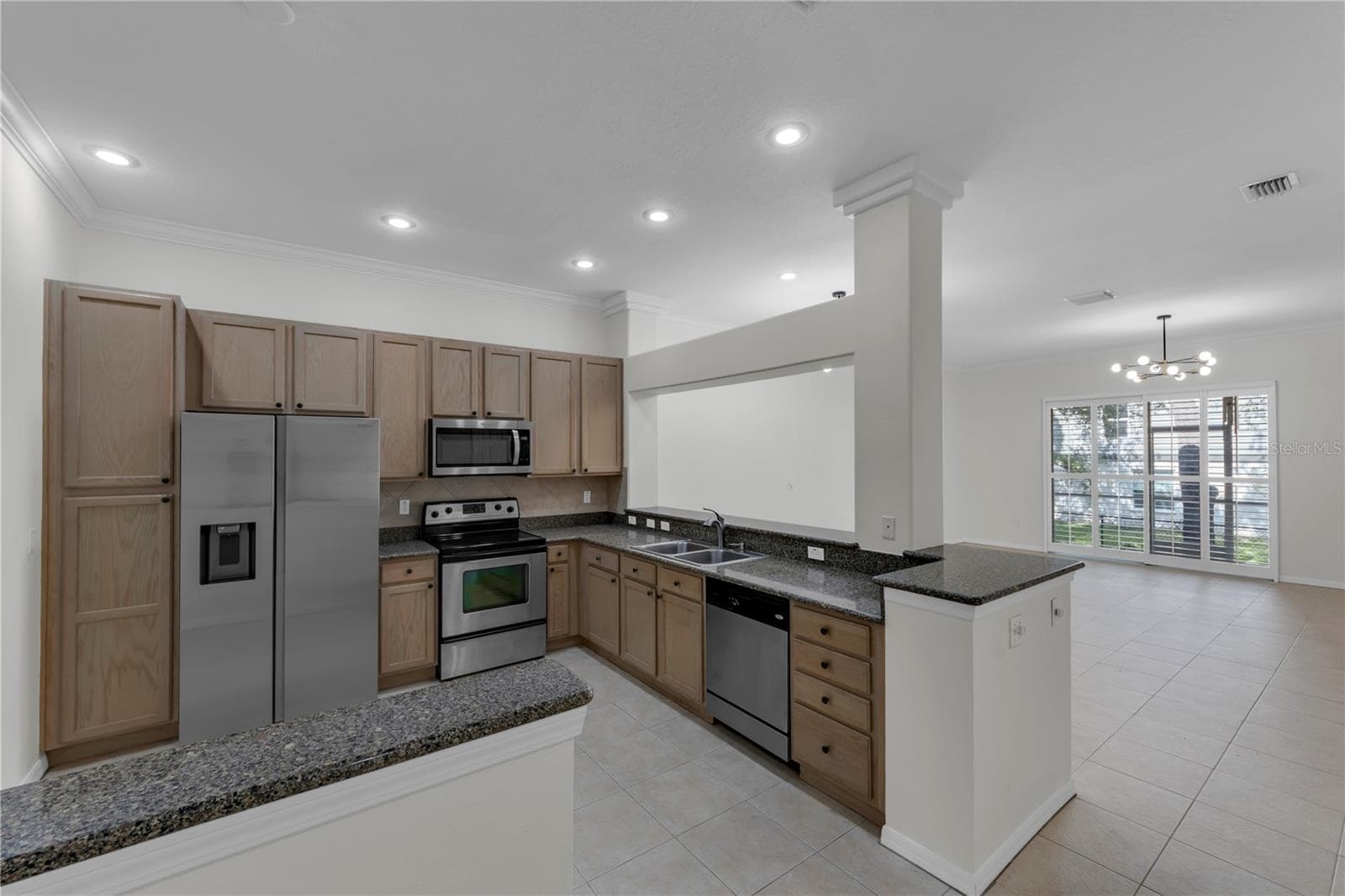 LARGE KITCHEN AREA - 1421 RIDGE TER, TARPON SPRINGS