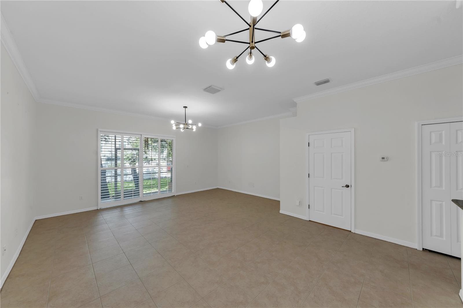 PLENTY OF SPACE FOR ENTERTAINMENT - 1421 RIDGE TER, TARPON SPRINGS