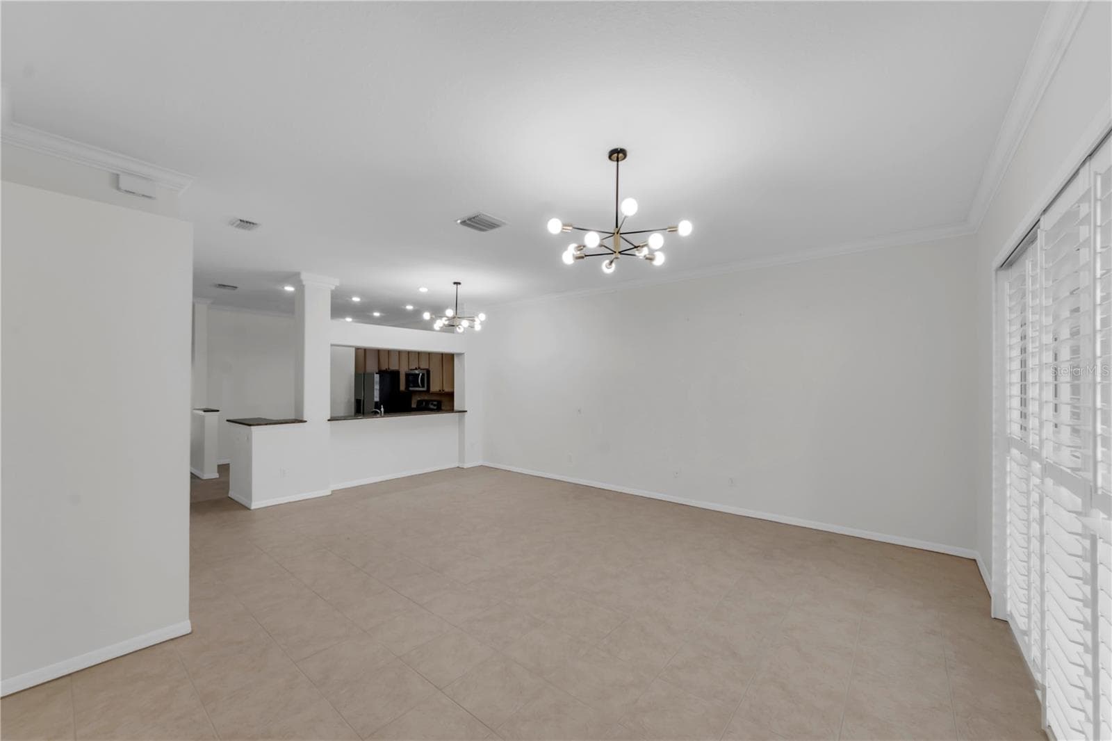 SPACIOUS AND OPEN - 1421 RIDGE TER, TARPON SPRINGS