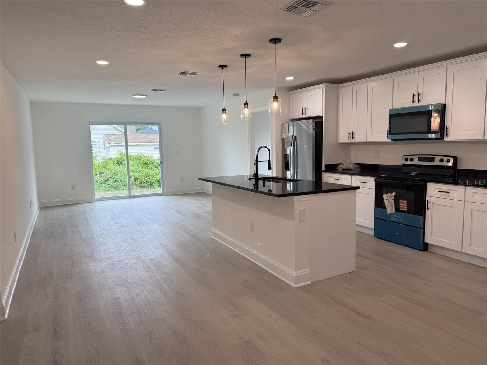 Single Family Residence at 5400 LAFAYETTE AVE, SEBRING, photo 4 of 40