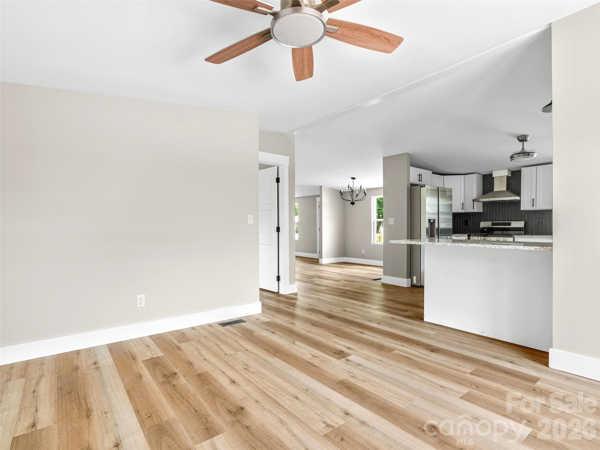 Single Family Residence at Hendersonville, photo 5 of 43