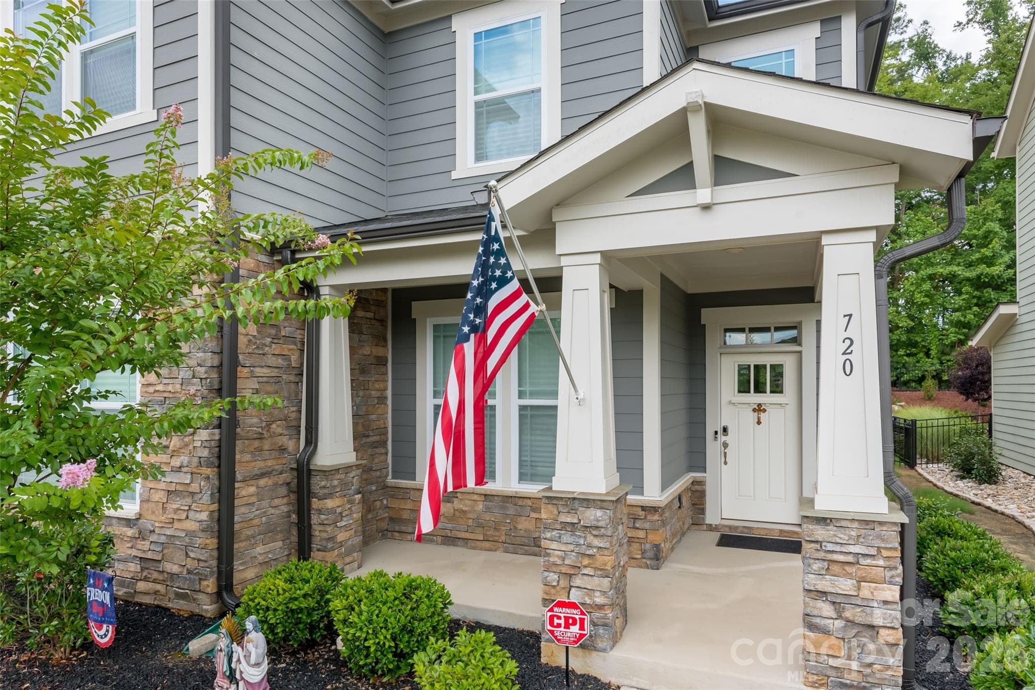 Single Family Residence at 720 Yellow Jessamine Drive, Clover, photo 5 of 38