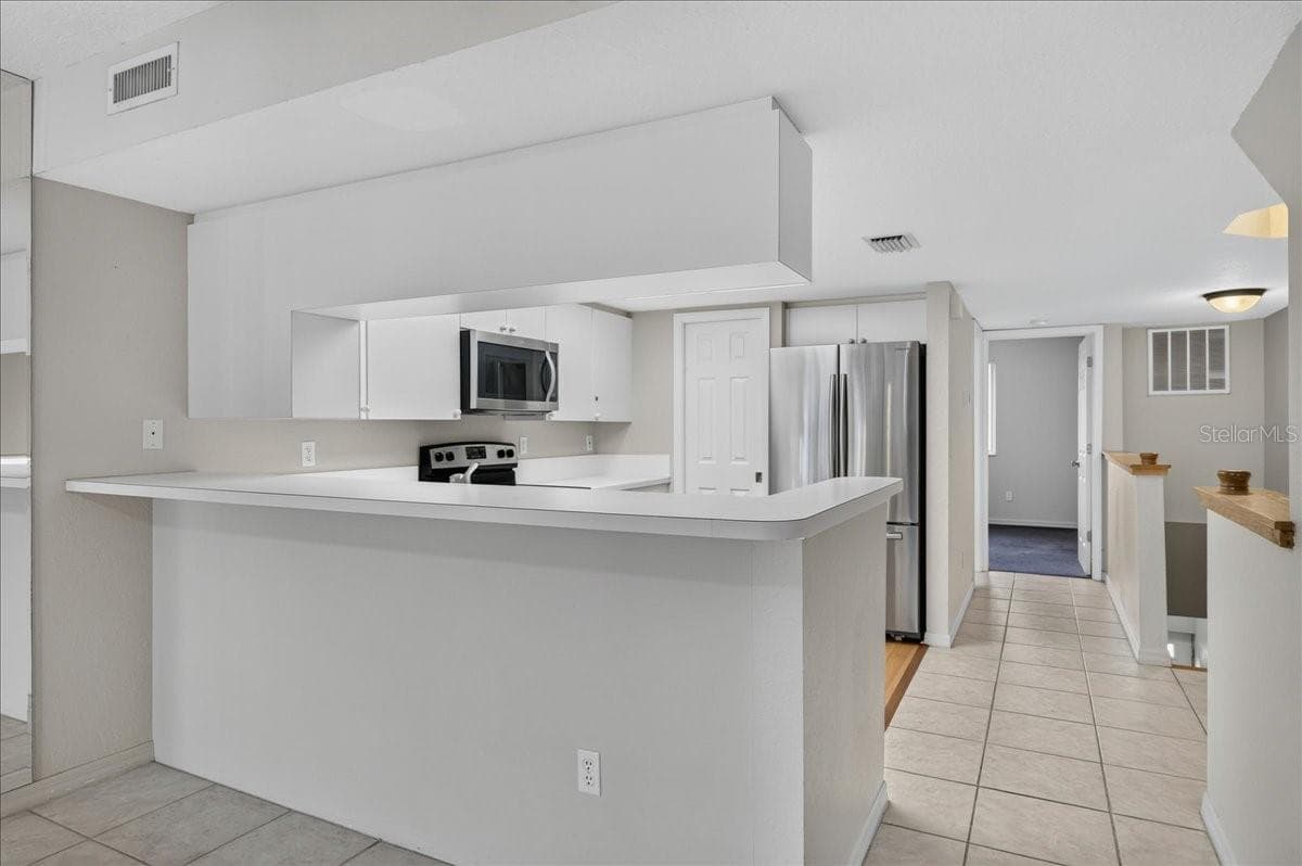 Townhouse at 14846 SEMINOLE TRL, SEMINOLE, photo 26 of 79