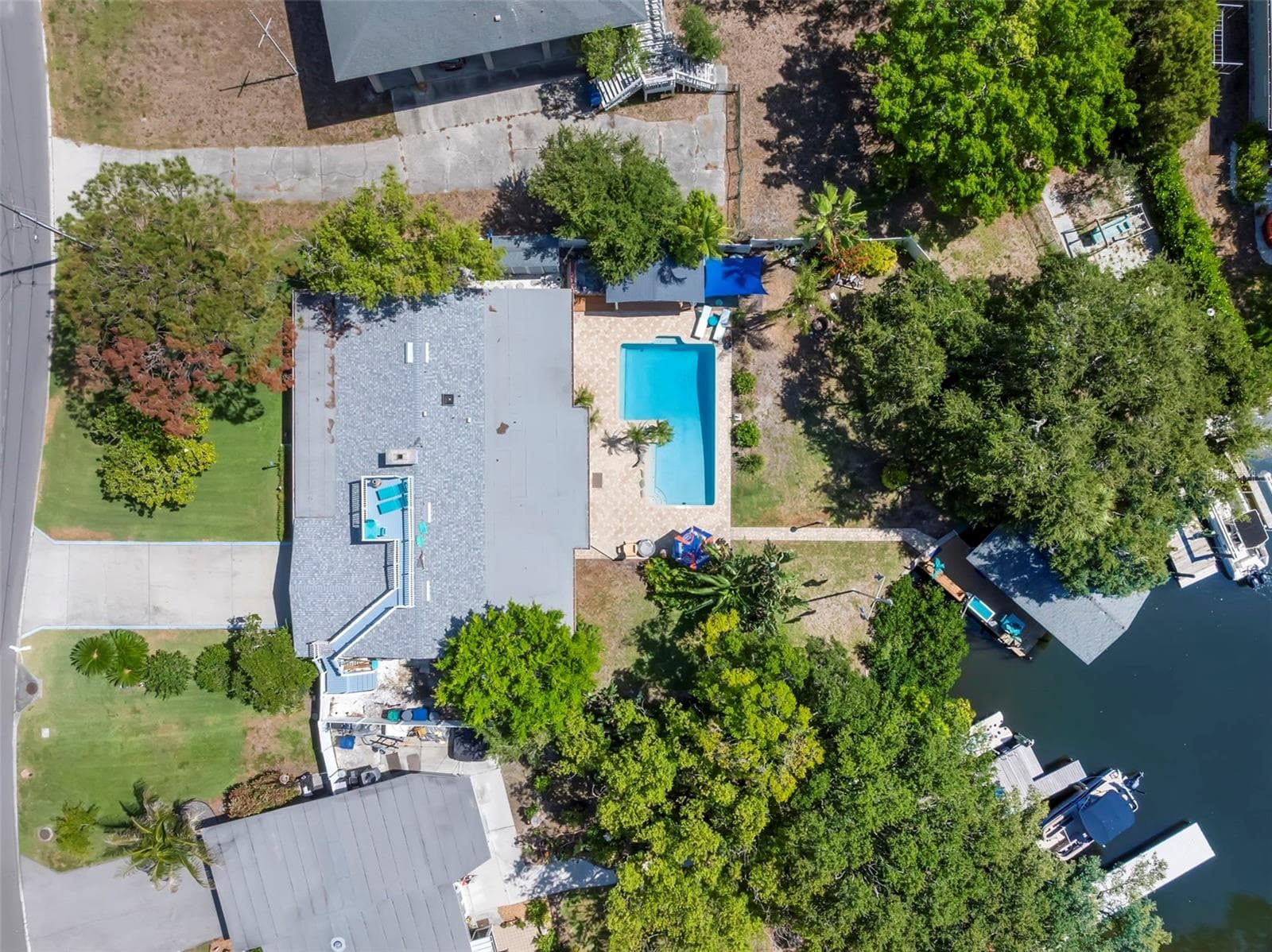 Single Family Residence at 121 CARLYLE DR, PALM HARBOR, photo 11 of 59