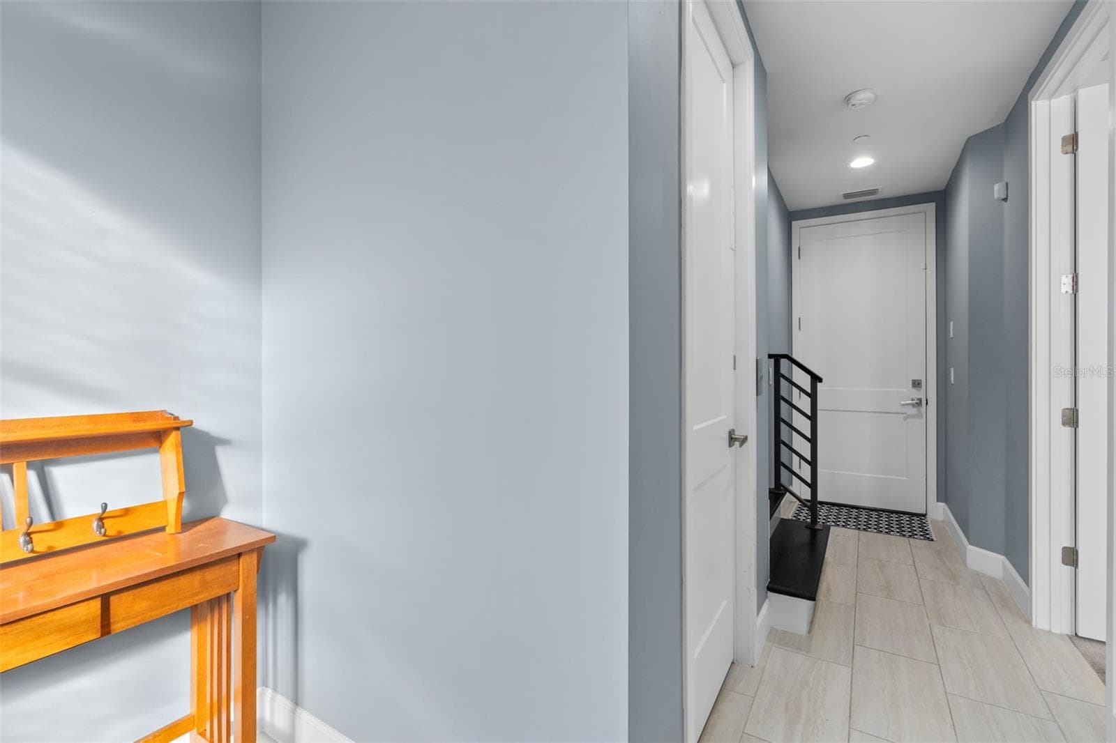 Entryway - 129 S PARK AVE #8E, WINTER GARDEN