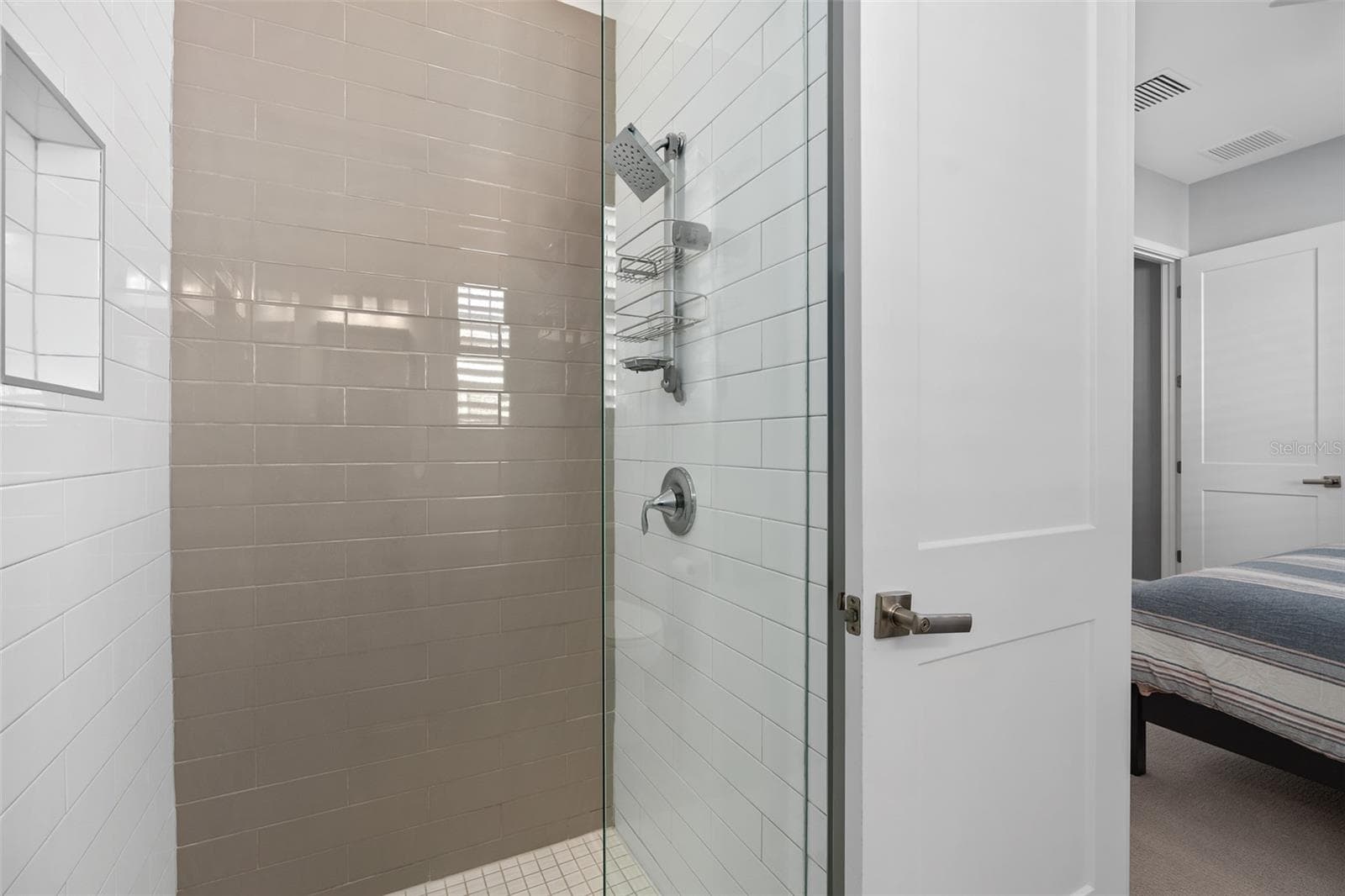 Bathroom 2 - 129 S PARK AVE #8E, WINTER GARDEN