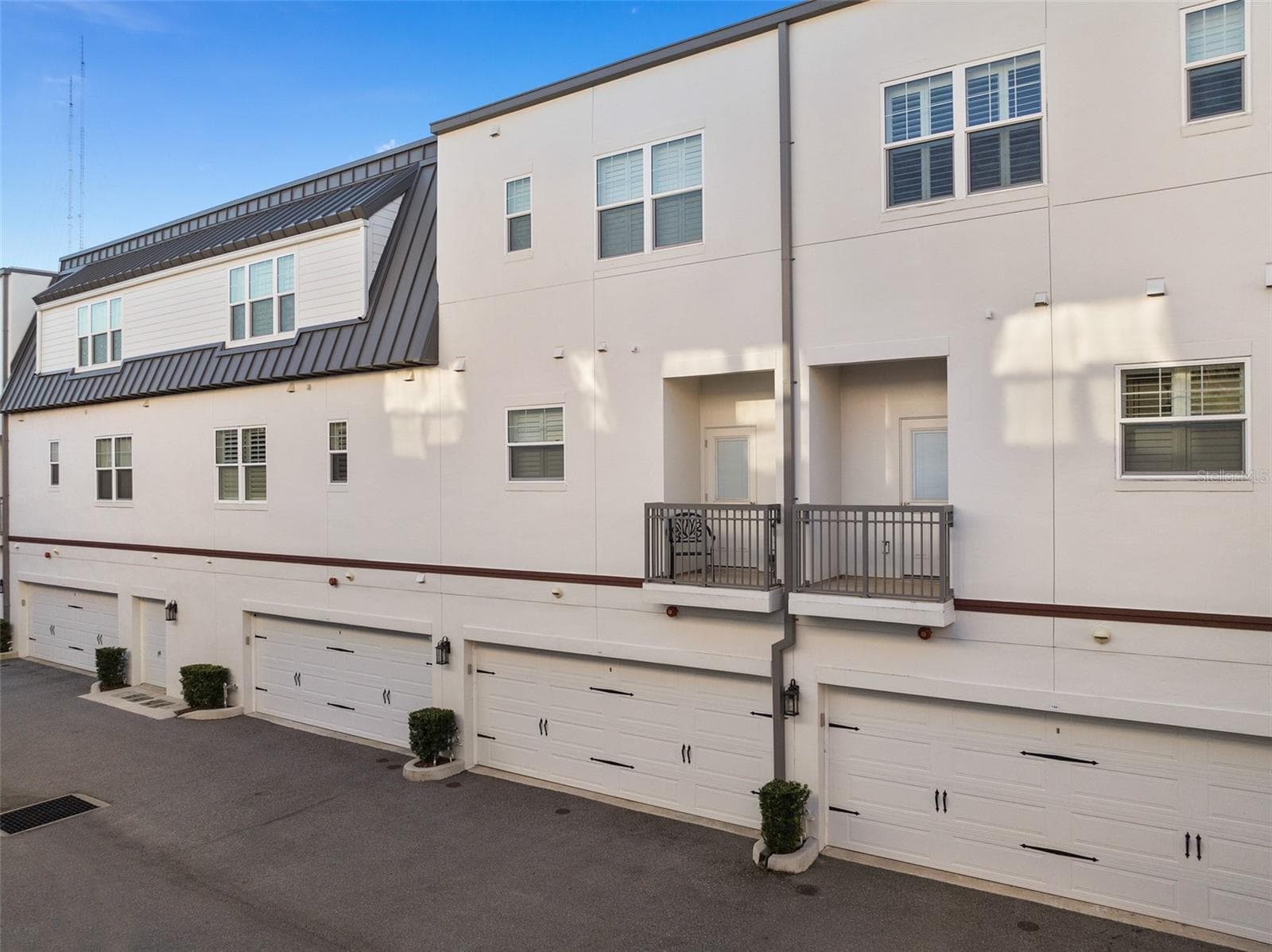 2 Car rear Garage - 129 S PARK AVE #8E, WINTER GARDEN