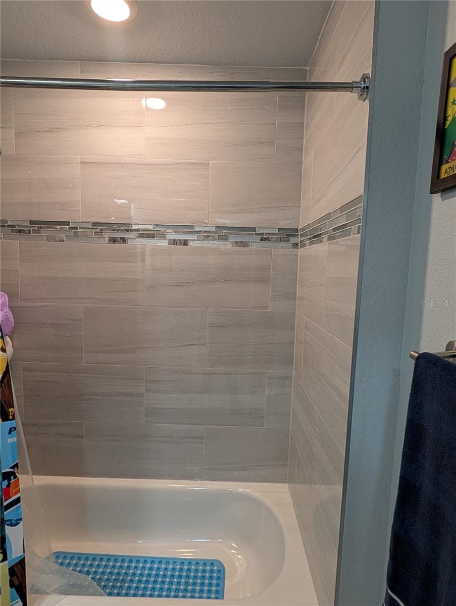 Bathroom 1 - 5832 NW 63RD PL, OCALA