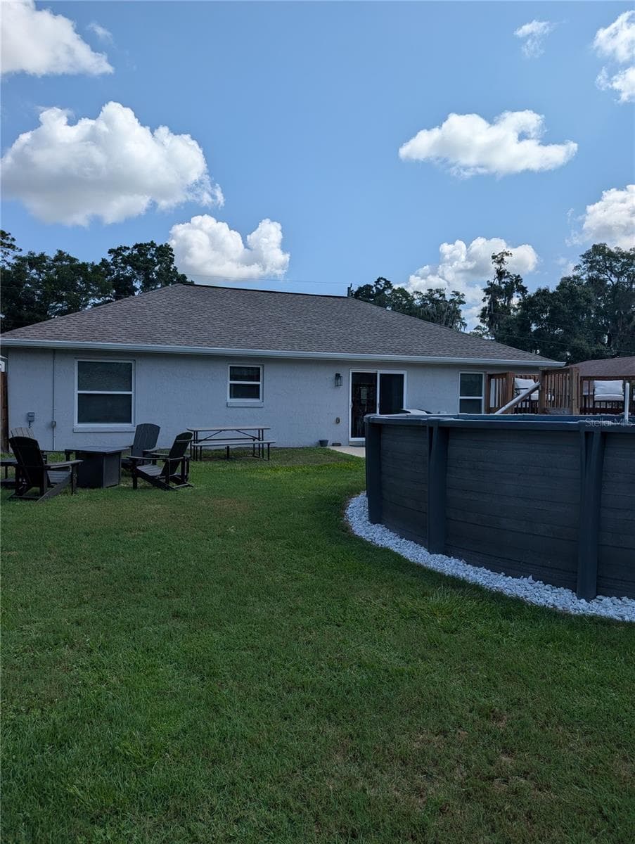 backyard view - 5832 NW 63RD PL, OCALA