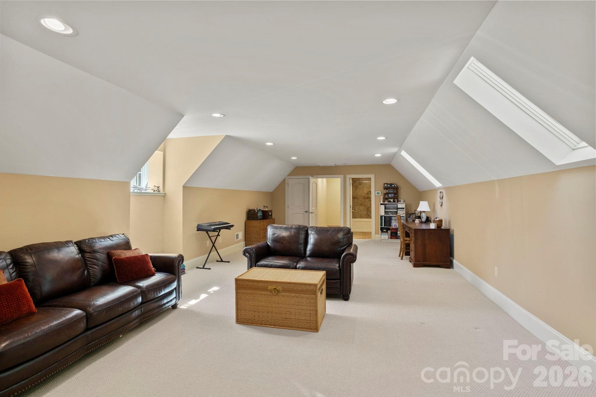Single Family Residence at 132 Pinnacle Peak Lane, Flat Rock, photo 31 of 48