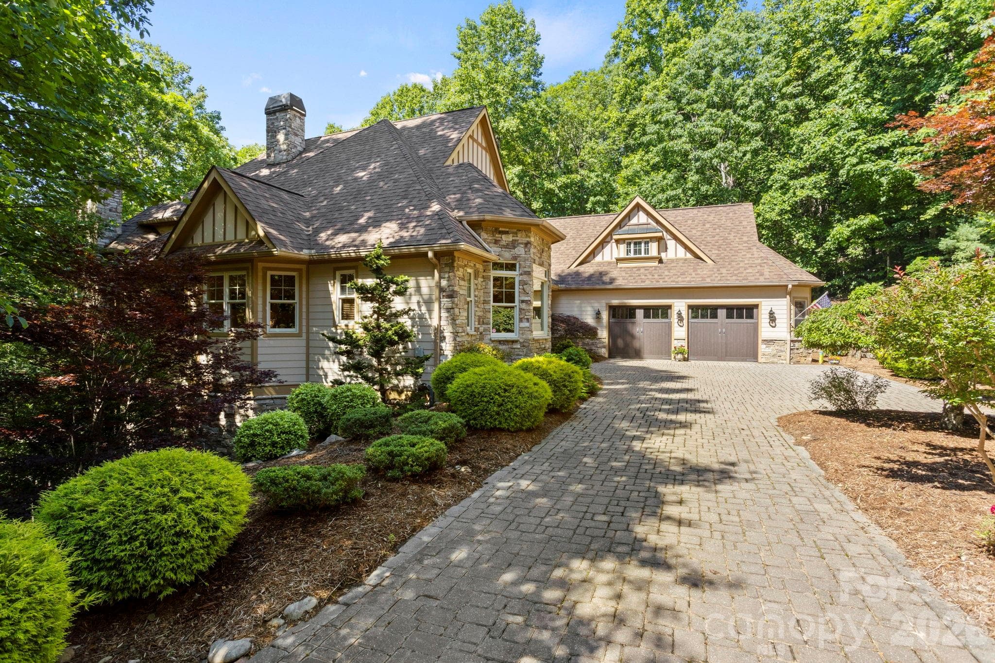 Single Family Residence at 132 Pinnacle Peak Lane, Flat Rock, photo 48 of 48