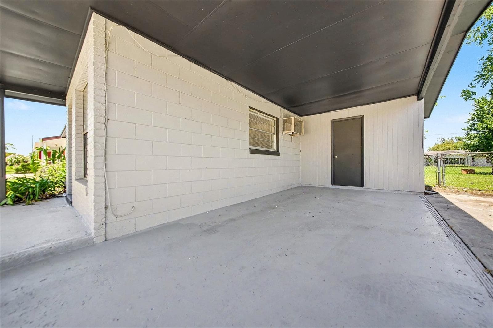 Single Family Residence at 4333 CYNTHIA ST, ORLANDO, photo 2 of 16