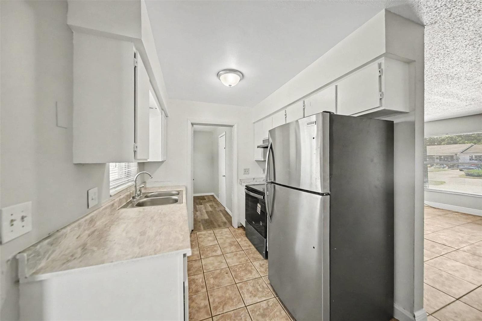 Single Family Residence at 4333 CYNTHIA ST, ORLANDO, photo 5 of 16