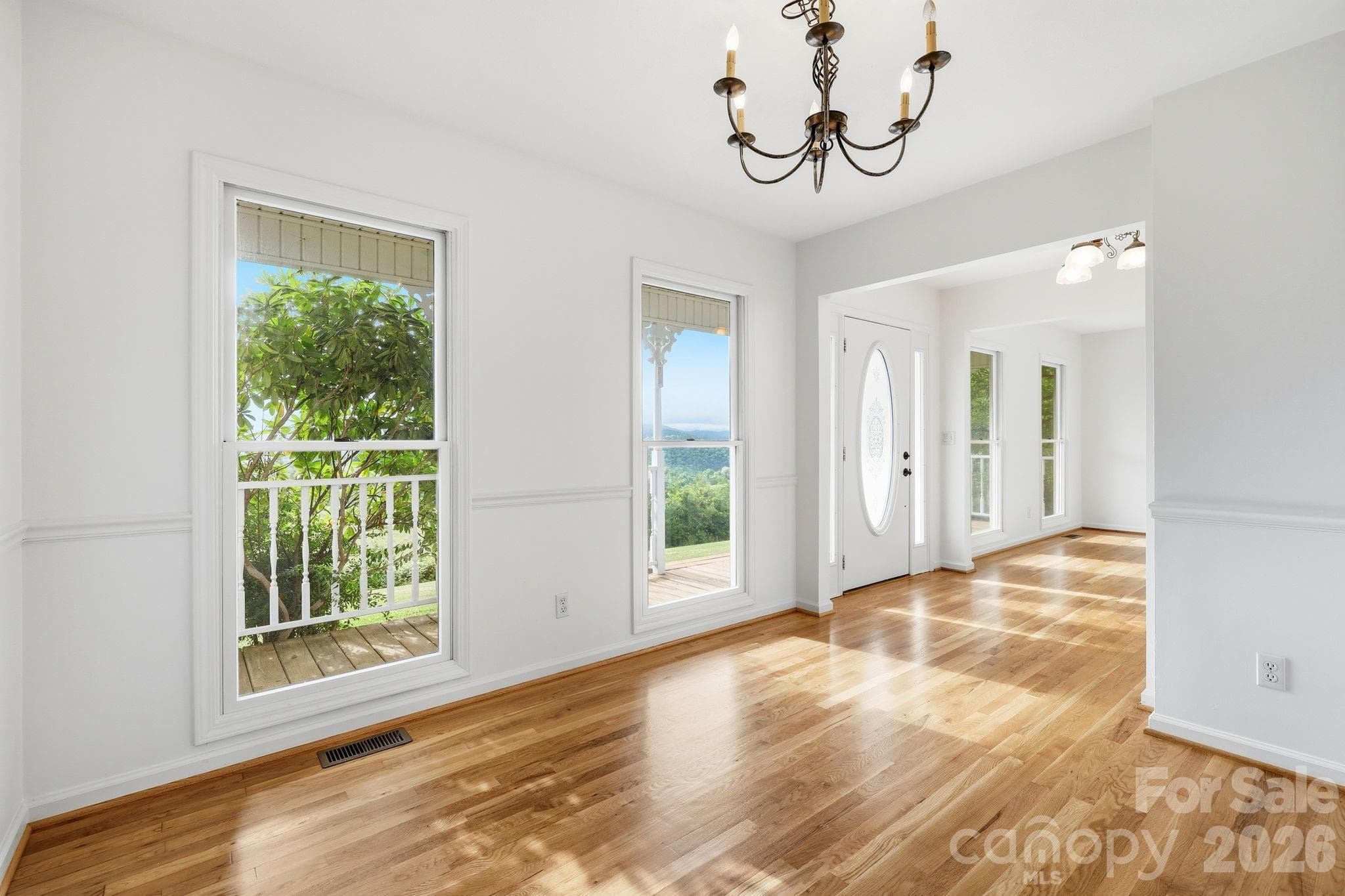 From DR, Looking back to front entry - 1091 WINDSWEPT RIDGE Road, Marshall