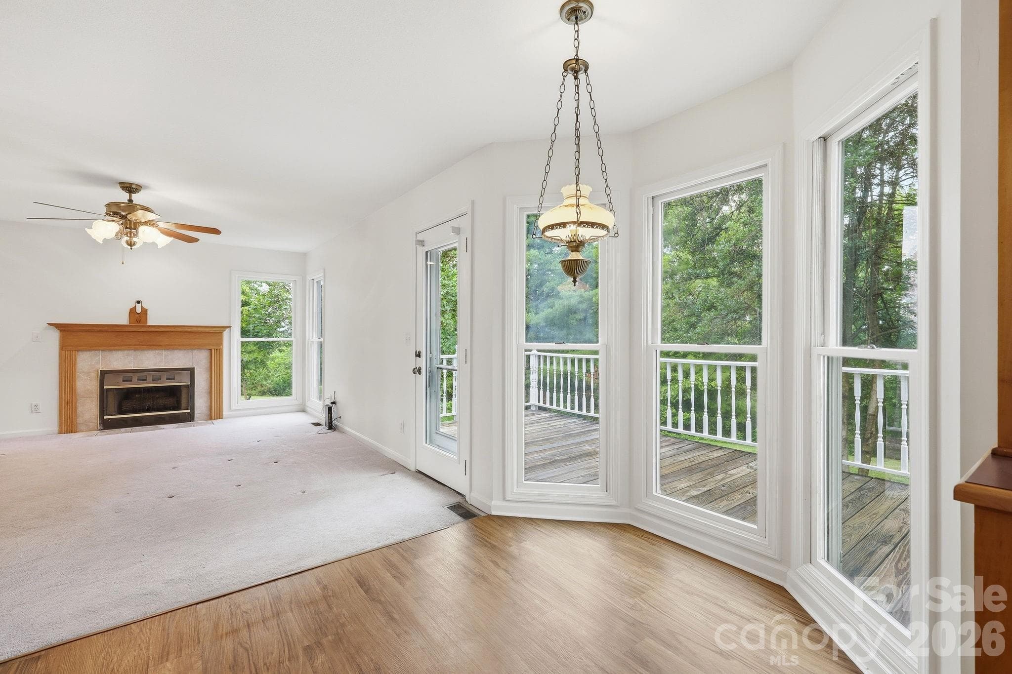 From kitchen into Family Room - 1091 WINDSWEPT RIDGE Road, Marshall