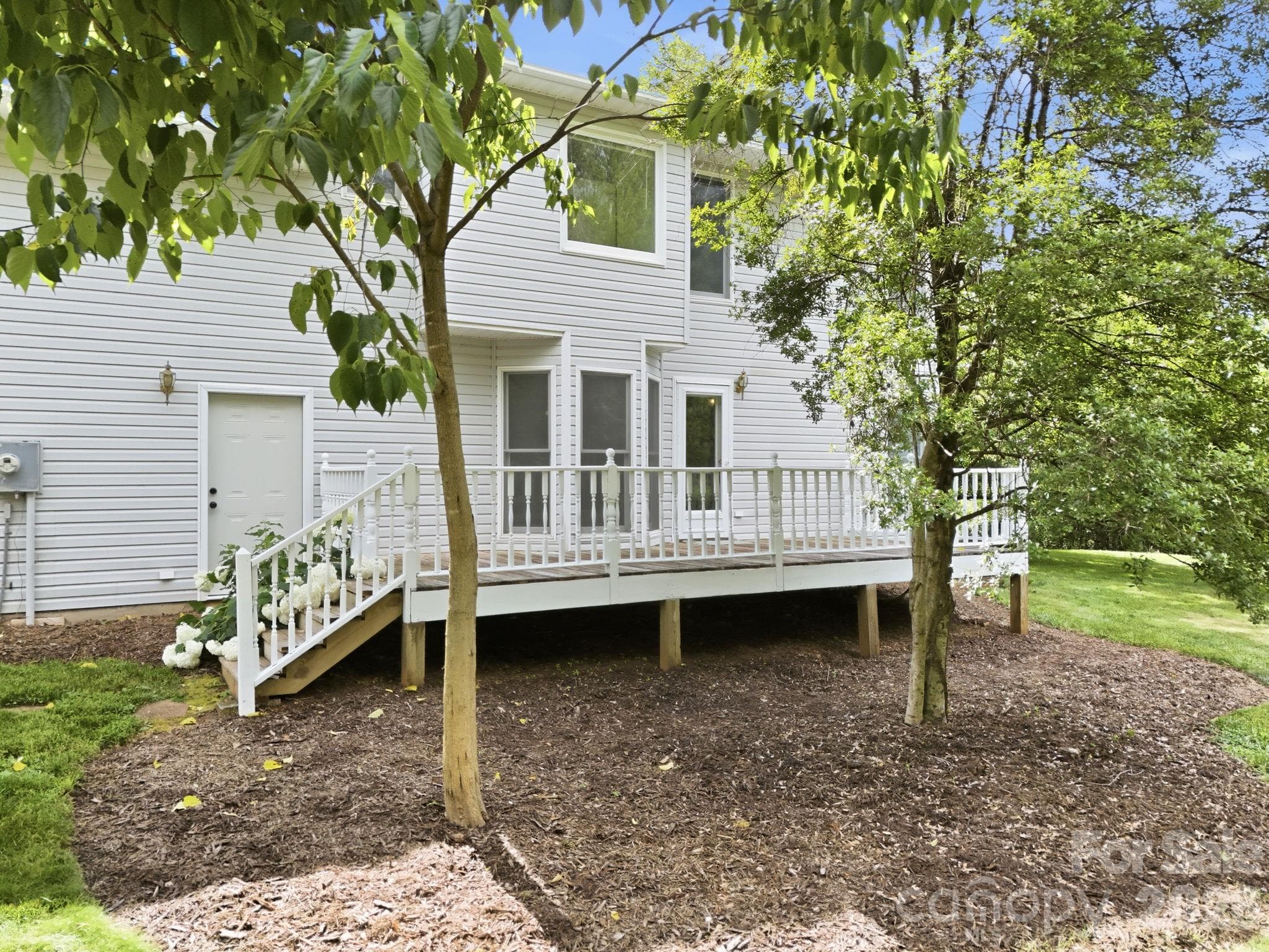 Back - 1091 WINDSWEPT RIDGE Road, Marshall