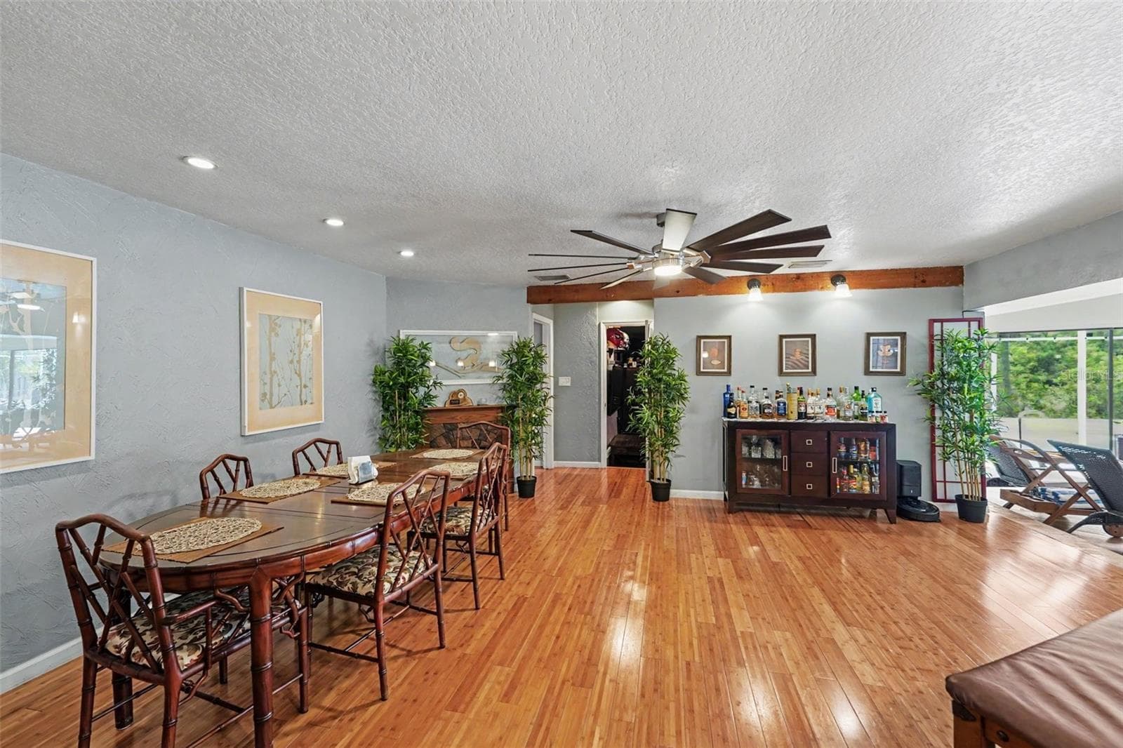 Single Family Residence at 1615 SAINT PAULS DR, CLEARWATER, photo 5 of 37