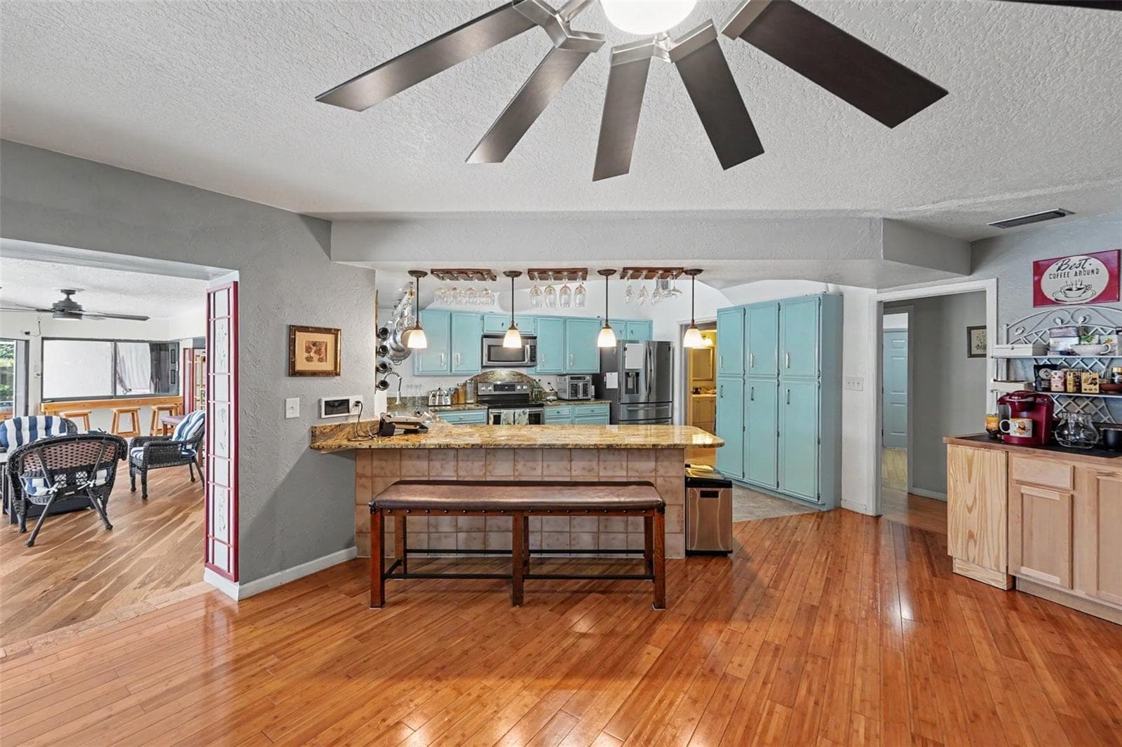 Single Family Residence at 1615 SAINT PAULS DR, CLEARWATER, photo 6 of 37