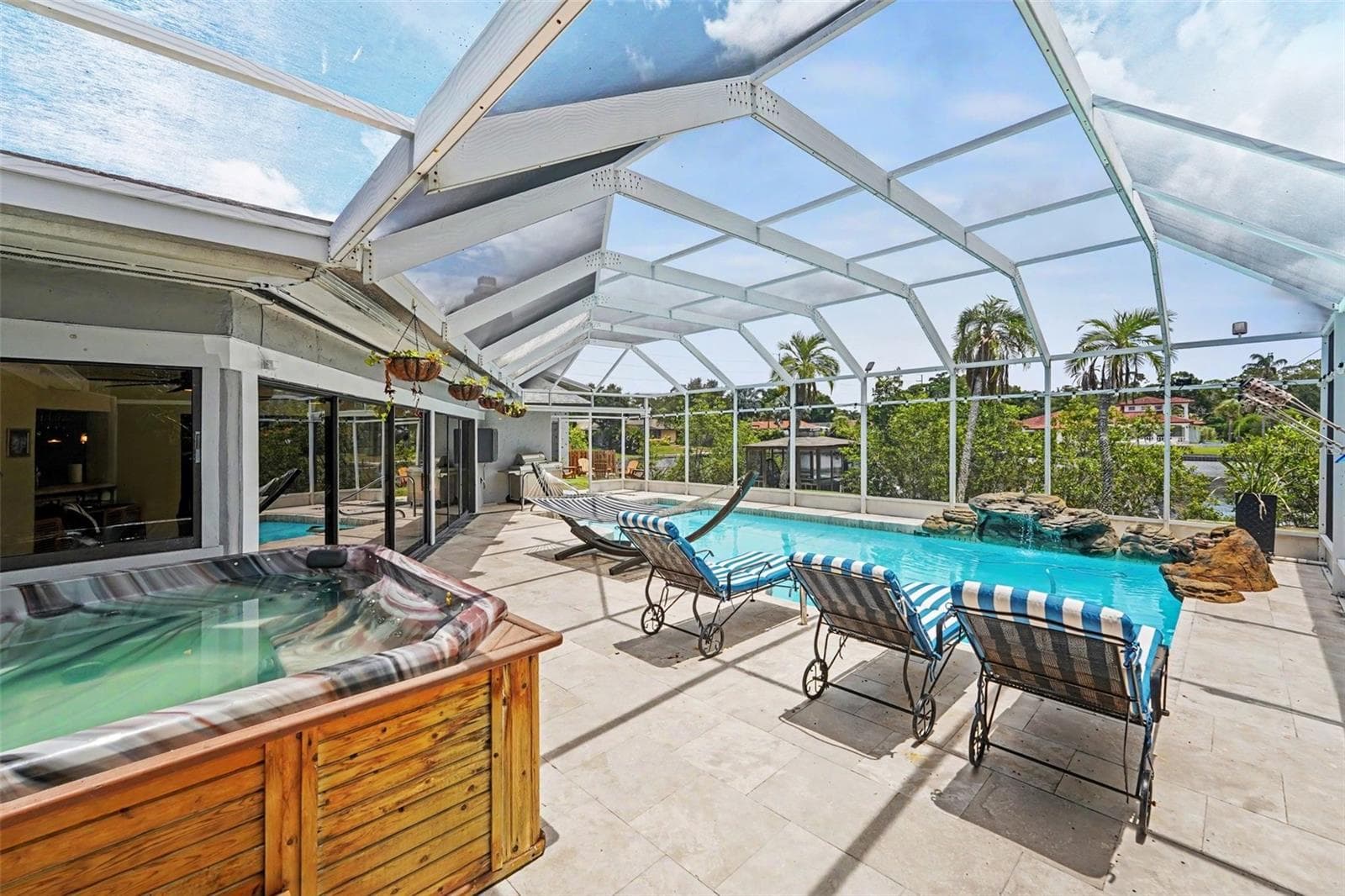 Single Family Residence at 1615 SAINT PAULS DR, CLEARWATER, photo 23 of 37