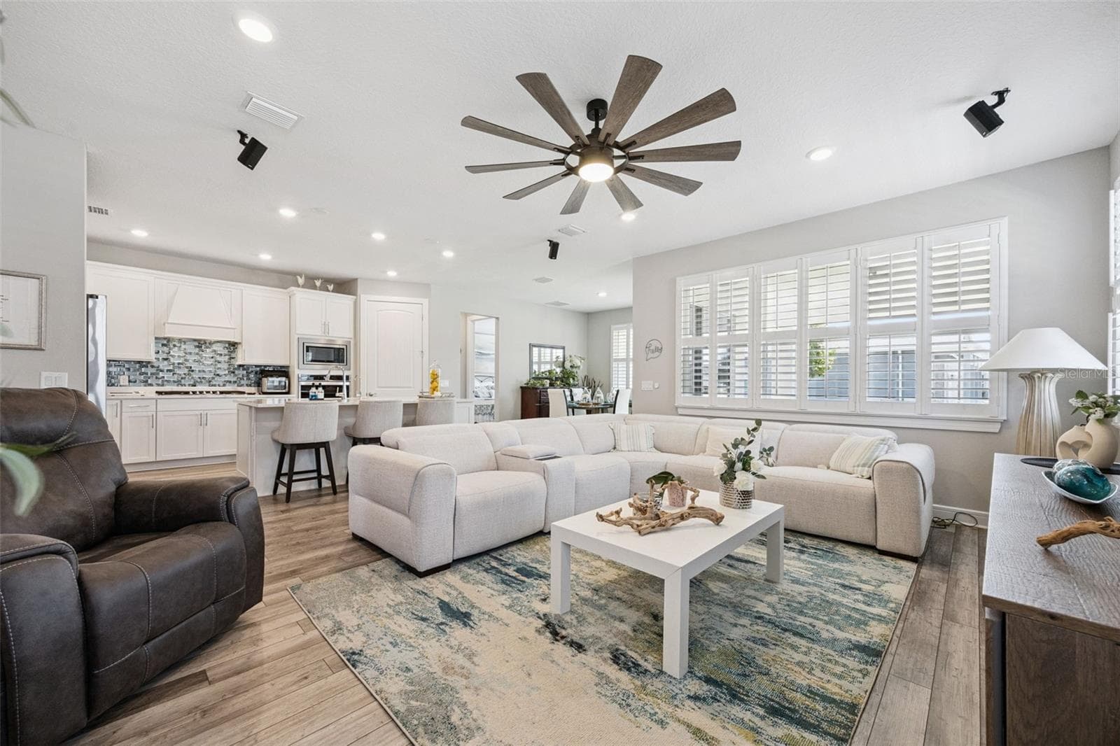 Single Family Residence at 13361 SUNNY RETREAT LN, WINTER GARDEN, photo 12 of 73