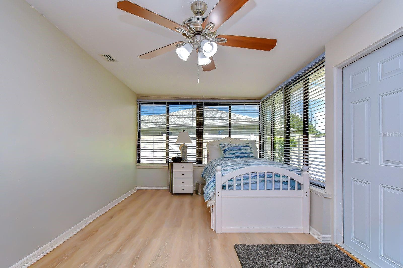 BONUS ROOM!! WILL IT BE YOUR OFFICE, A CRAFT ROOM OR A 3RD BEDROOM? - 8935 RUGER DR, NEW PORT RICHEY