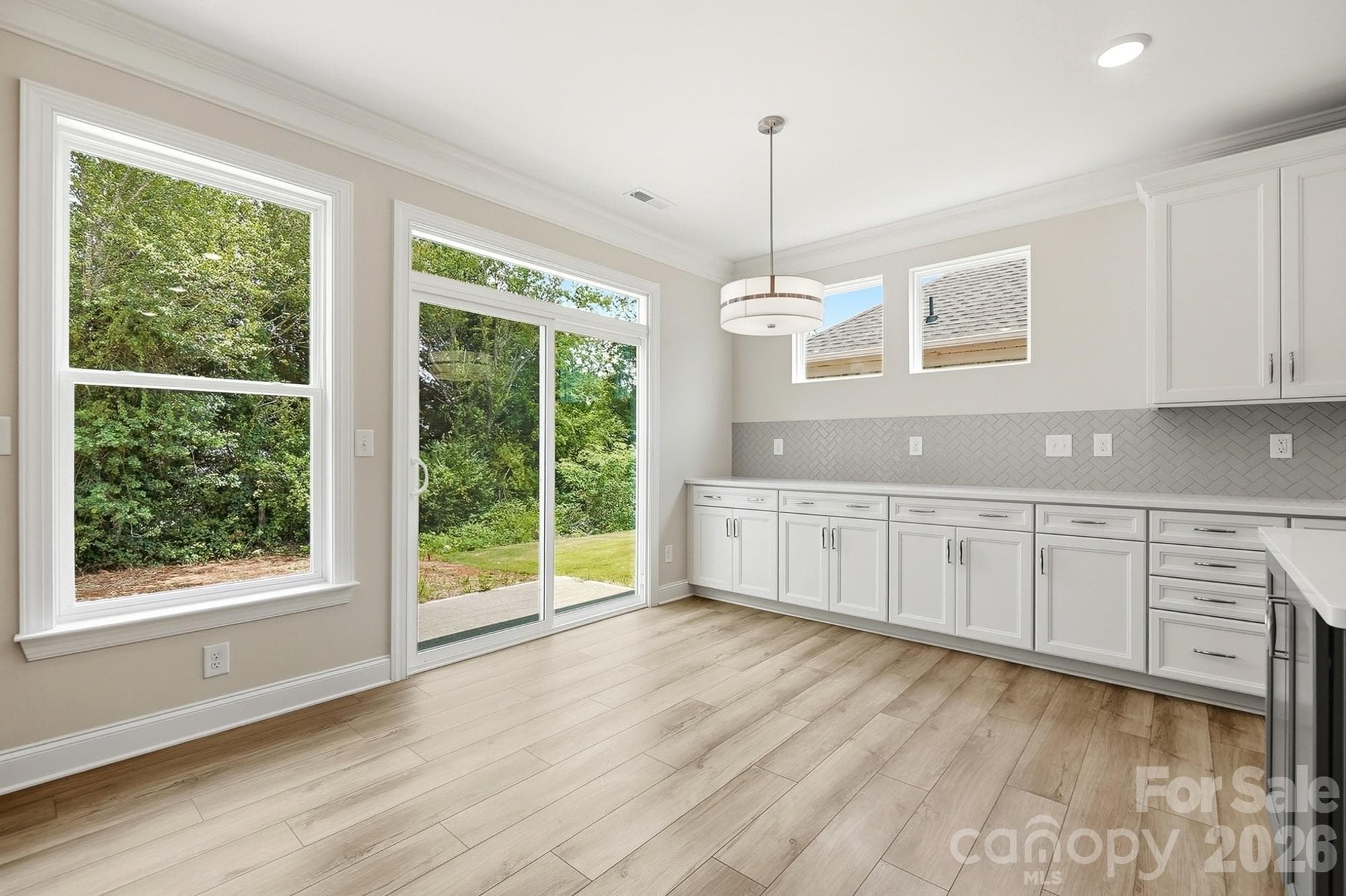 Breakfast Area - 3050 Constitution Lane, Gastonia