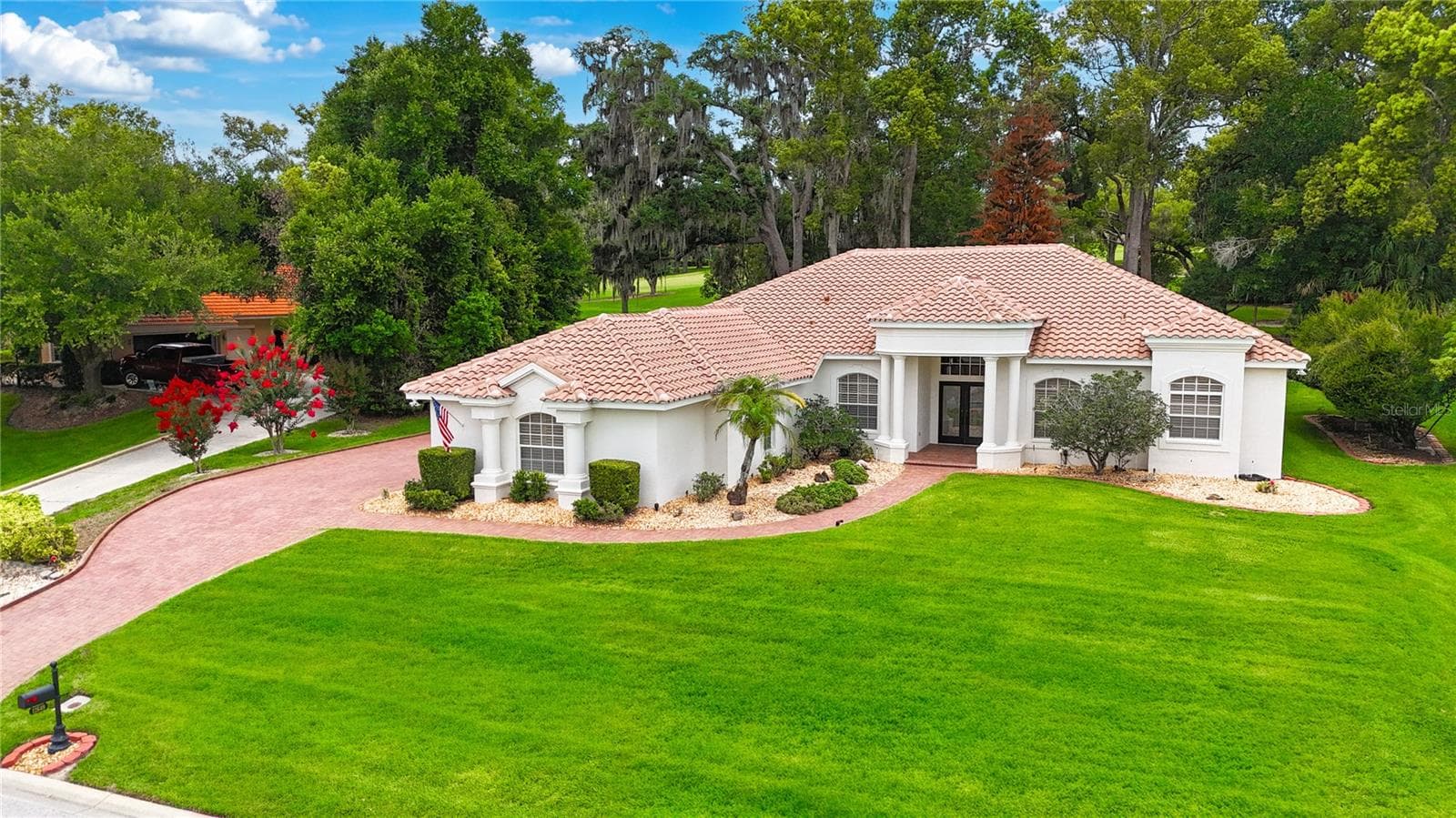 Single Family Residence at 12649 OAK HOLLOW CT, DADE CITY, photo 2 of 65
