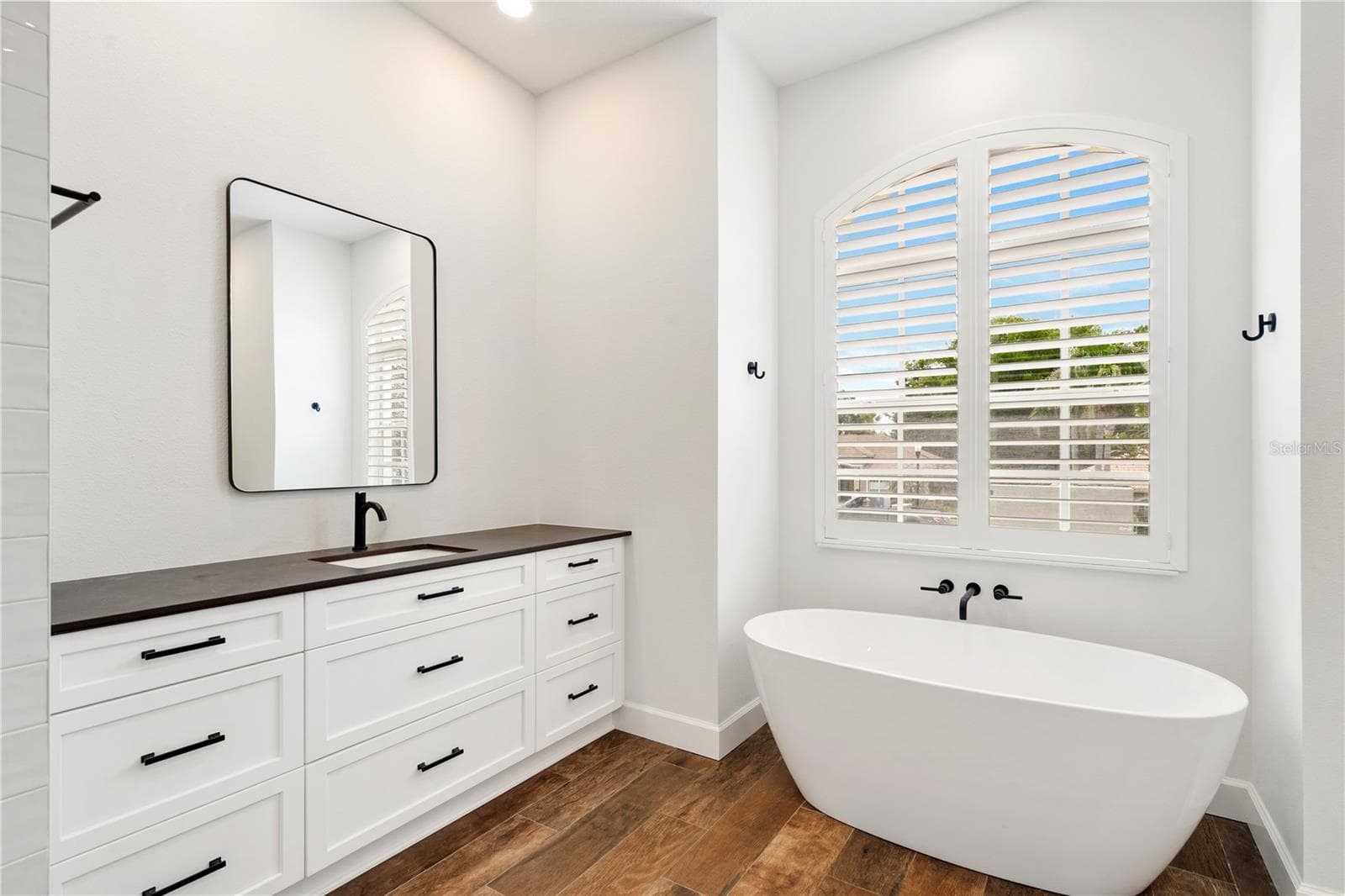 Single Family Residence at 12649 OAK HOLLOW CT, DADE CITY, photo 32 of 65