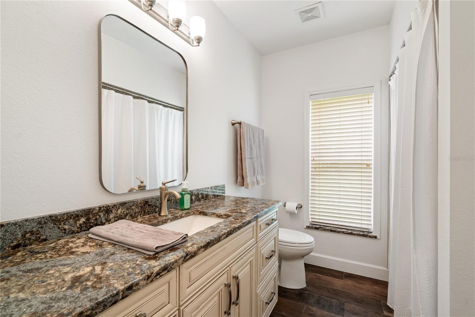 Single Family Residence at 12649 OAK HOLLOW CT, DADE CITY, photo 43 of 65