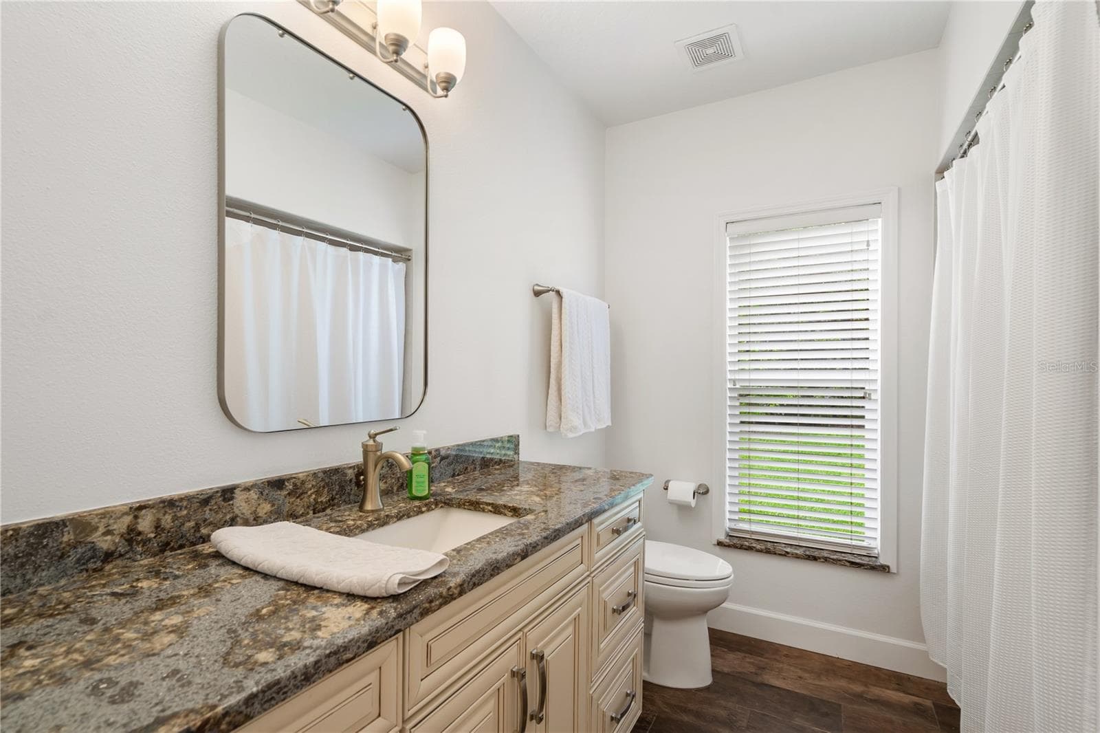Single Family Residence at 12649 OAK HOLLOW CT, DADE CITY, photo 45 of 65