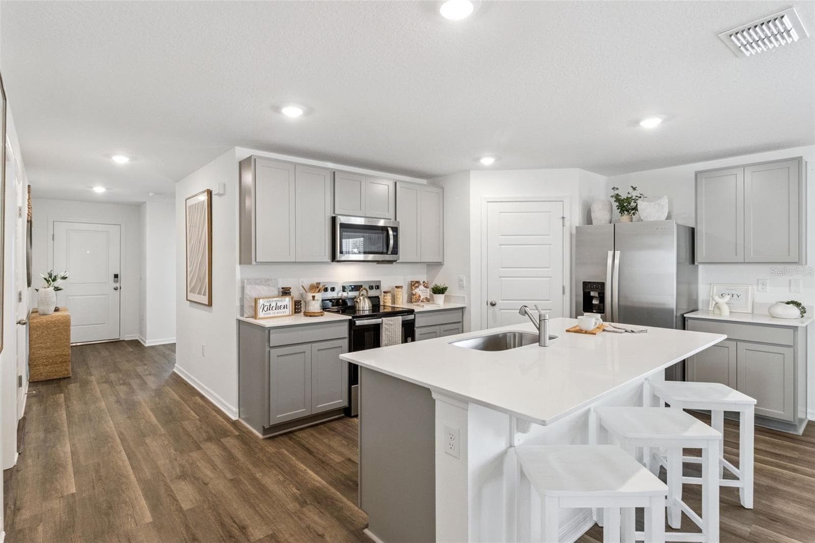 Single Family Residence at 730 GREENWAY BLVD, LAKE WALES, photo 10 of 32