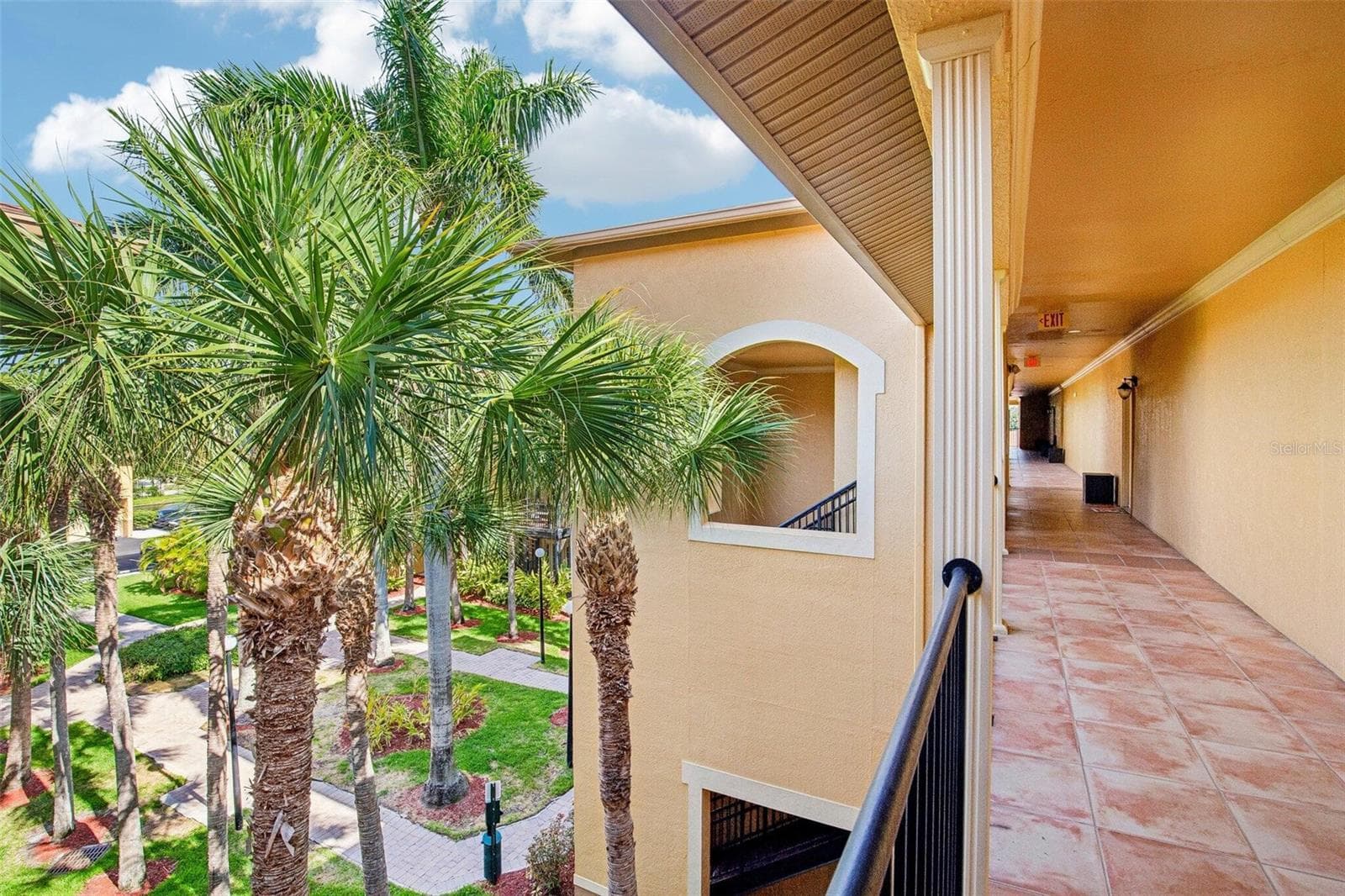 4333 BAYSIDE VILLAGE DR #322
