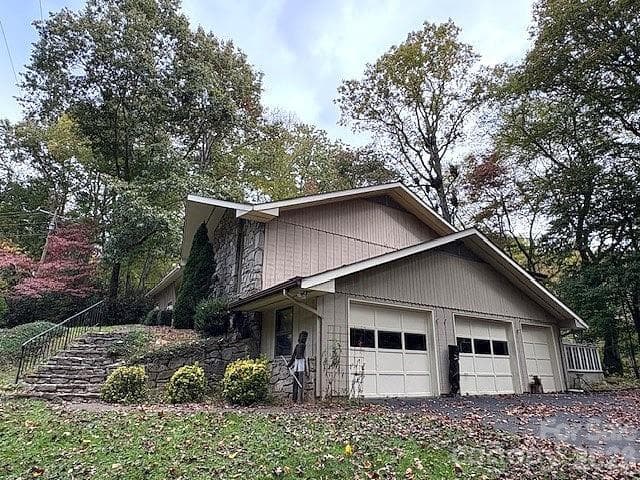 right side; lower level - Maggie Valley