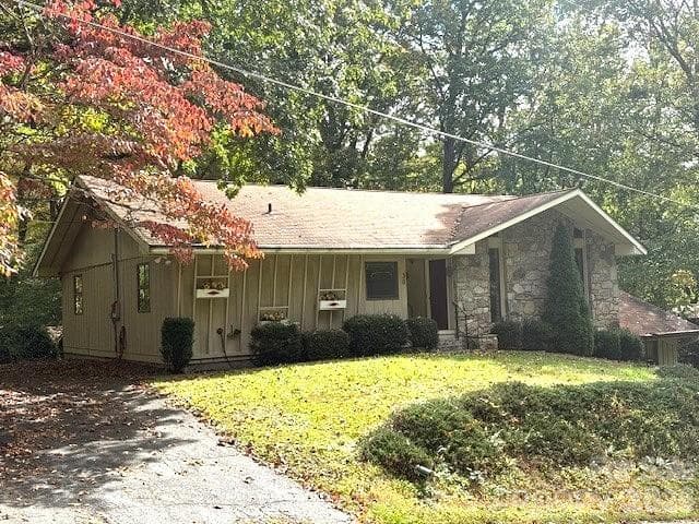 driveway/parking on upper left side - 30 Brier Lane, Maggie Valley