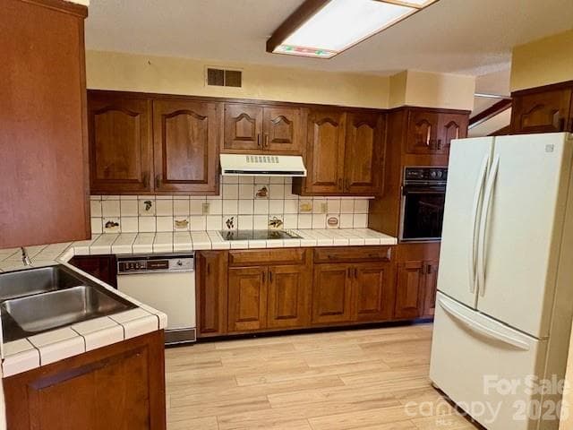 kitchen - 30 Brier Lane, Maggie Valley