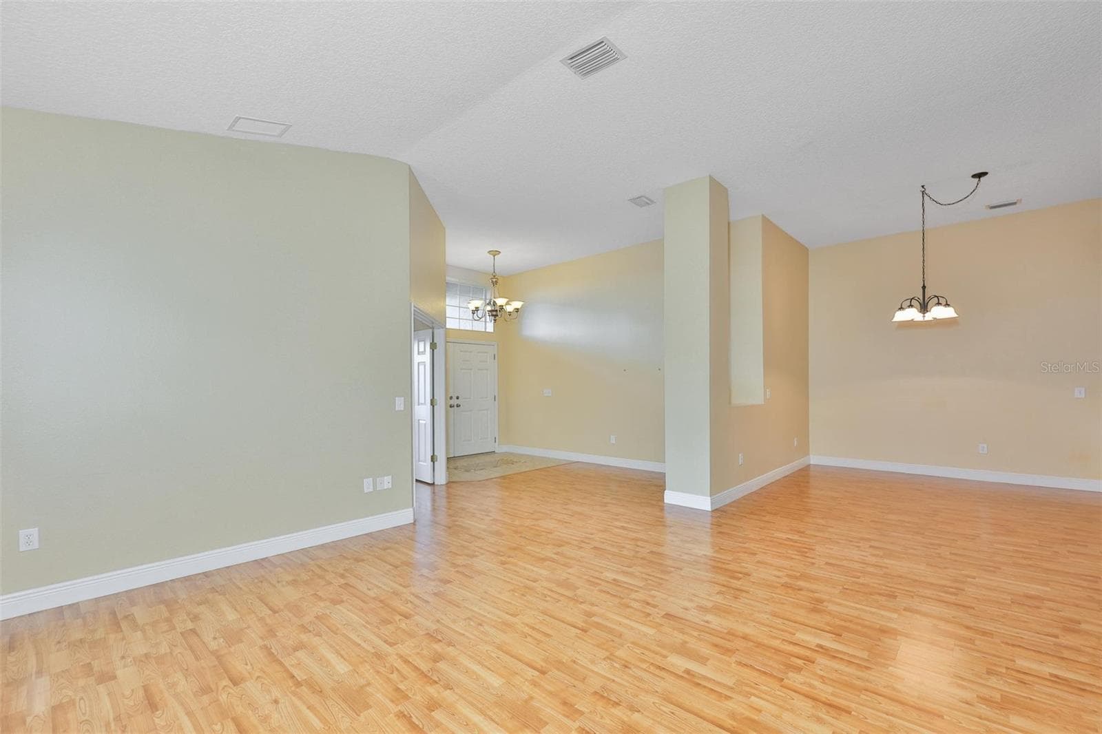 Single Family Residence at 11813 STONEWOOD GATE DR, RIVERVIEW, photo 7 of 45