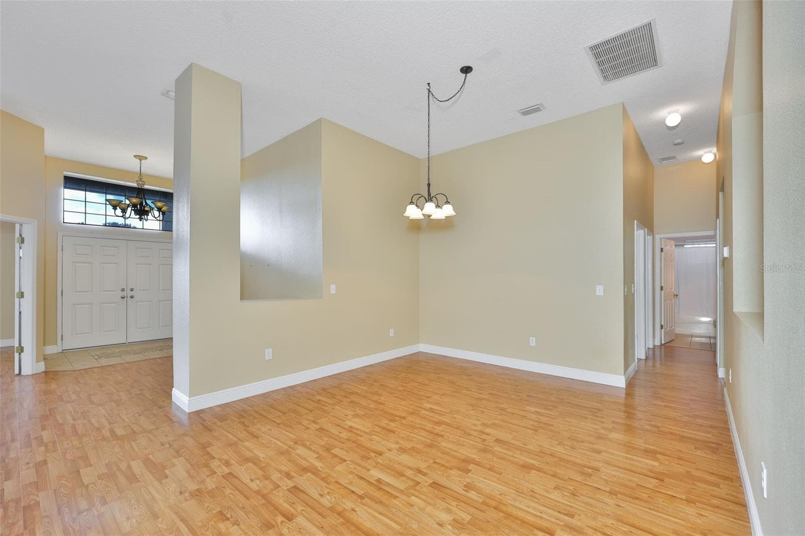 Single Family Residence at 11813 STONEWOOD GATE DR, RIVERVIEW, photo 8 of 45