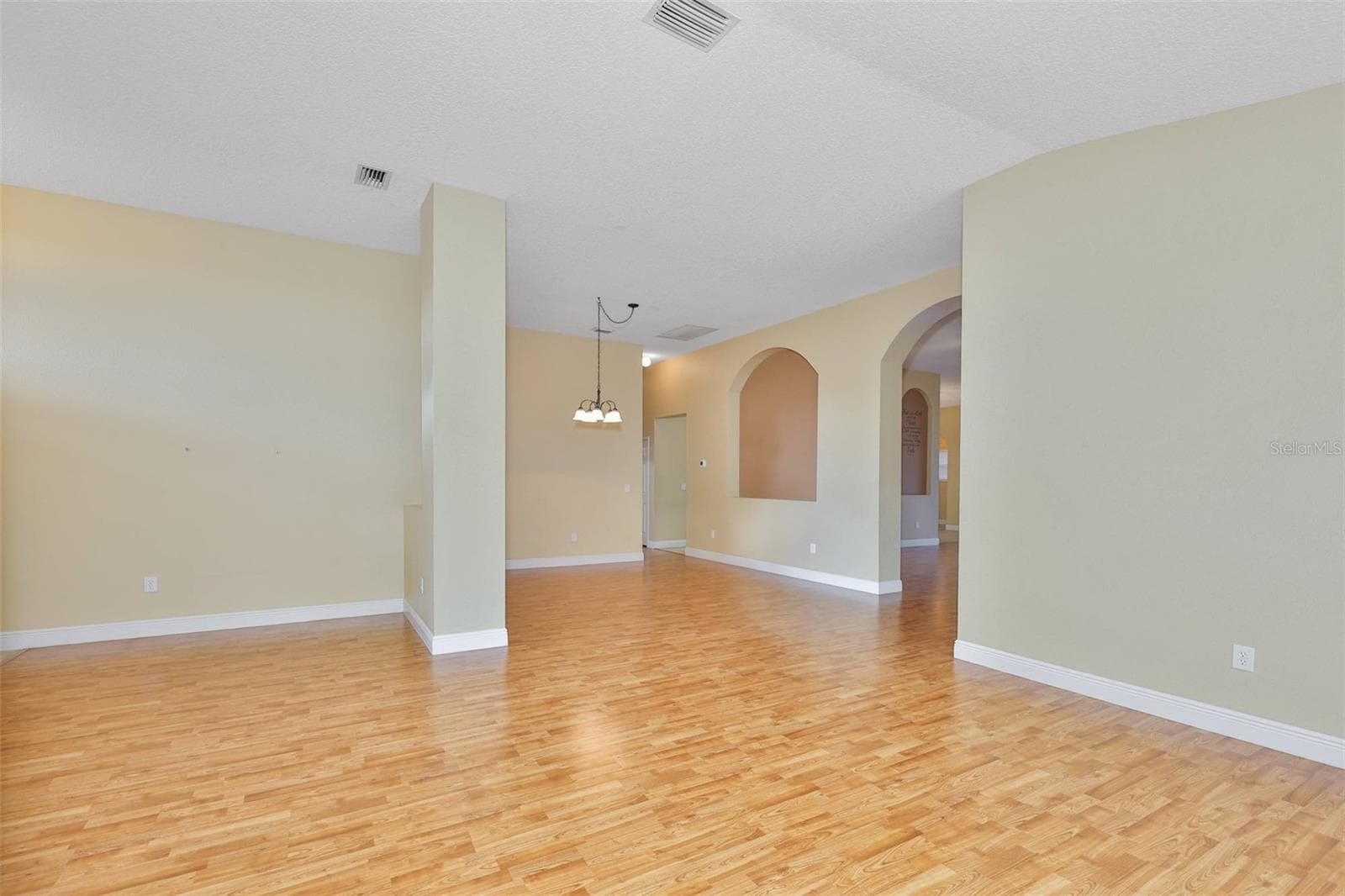 Single Family Residence at 11813 STONEWOOD GATE DR, RIVERVIEW, photo 10 of 45